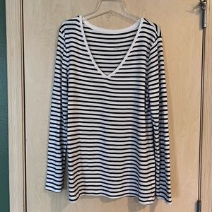 ⚠️Final Price⚠️ A New Day Long Sleeve V-Neck Tee - Black/White Striped
